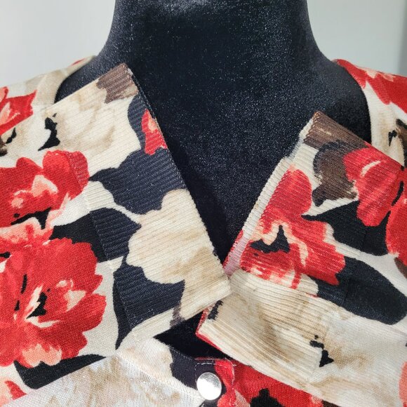 White House Black Market Red Floral Button Down Cardigan - XL - Picture 11 of 12